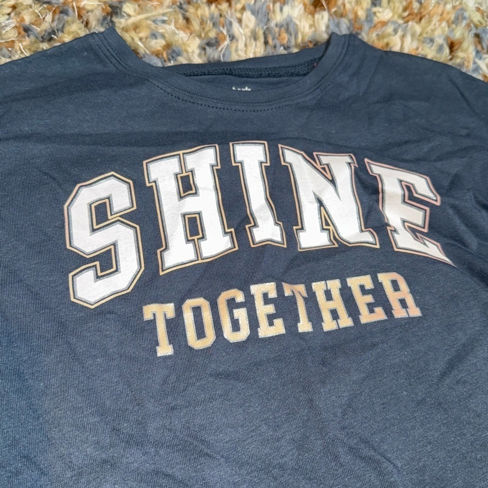 Carterβs βShine Togetherβ Long Sleeve Tee β Size 8/8A NWT